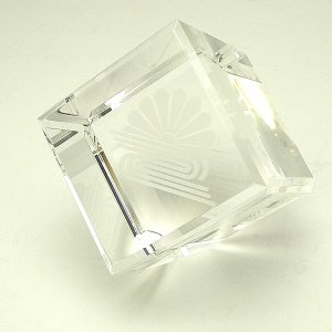 画像1: オリジナル２Dレーザー加工　VOT275：周年記念や企業表彰の記念品にオススメのガラスの記念品　　